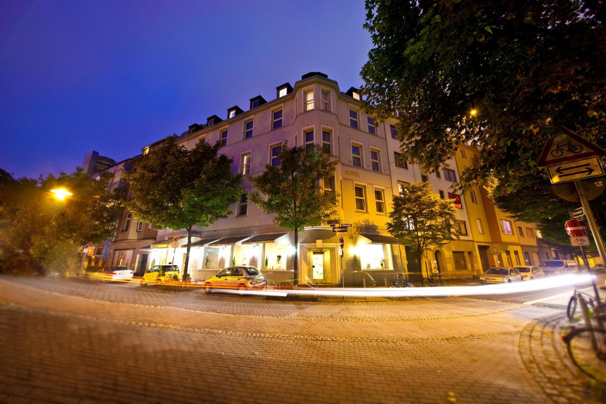 Hotel Maxim Düsseldorf City Exterior foto